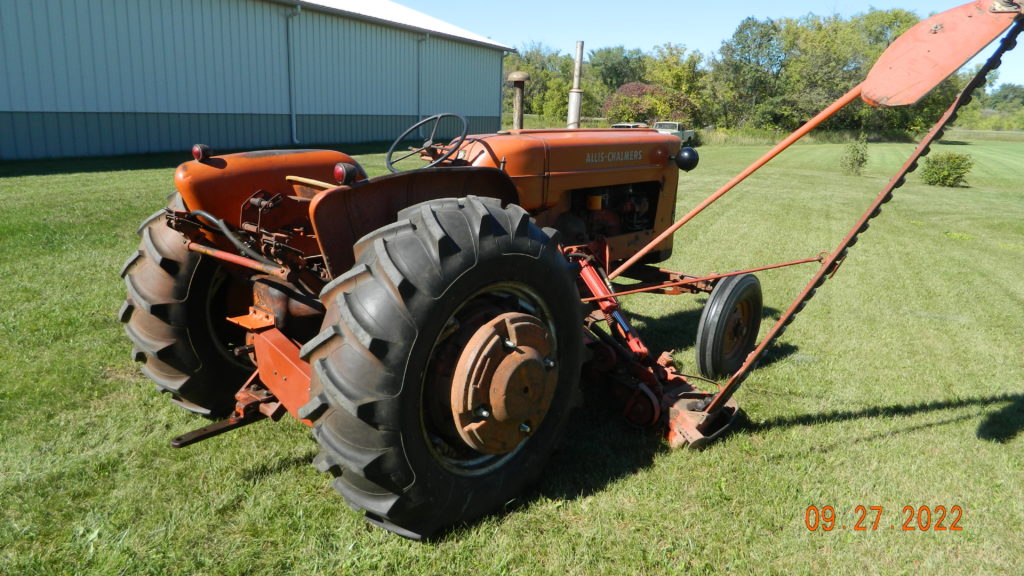 D17 with mounted sickle mower