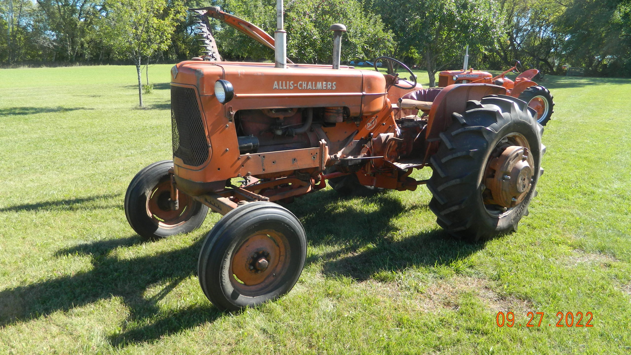 D17 with mounted sickle mower